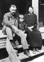 Alvus and Mary Ann with Louise